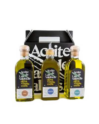 Caisse de trois bouteilles de 0,5 litre d'huile d'olive extra vierge.