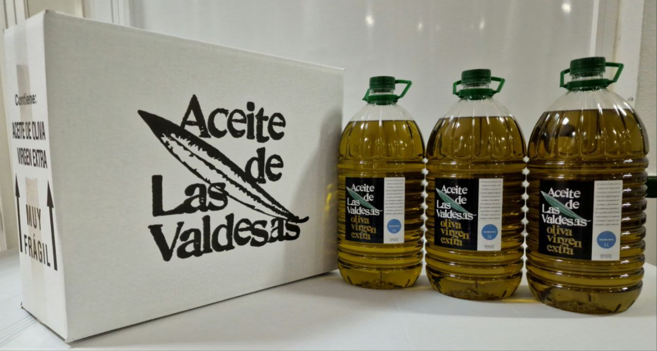 Caja con 3 garrafas de 5 litros de aceite de oliva virgen extra