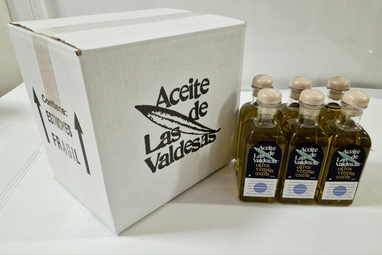 Caja con 6 frascas de 0.5 litros de aceite de oliva virgen extra